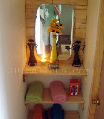 Unique Bathroom Storage with Pallets