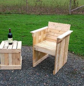 Pallet Chair and Table