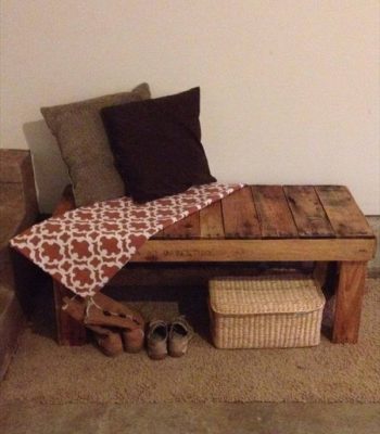 DIY Pallet Bench Design