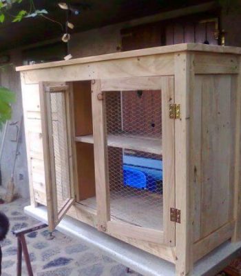 DIY Reclaimed Pallet Kitchen Island