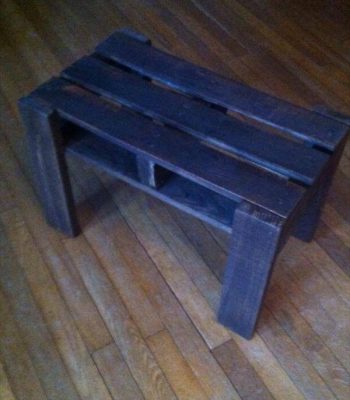 reclaimed pallet end table
