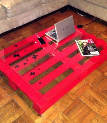 DIY Pallet Coffee Table