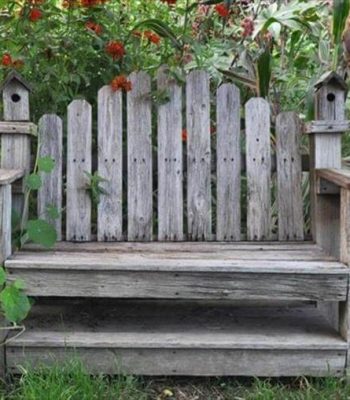 retrieved pallet bench