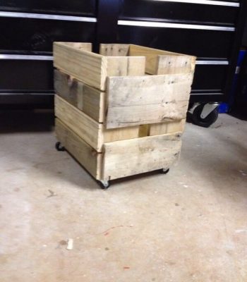 recycled pallet planter box