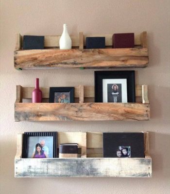 recycled pallet shelves