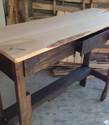 recycled pallet bar table