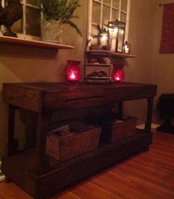 recycled pallet buffet table