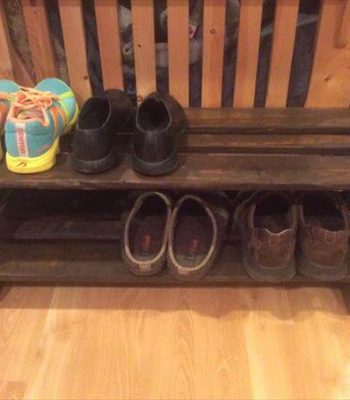 recycled pallet shoes rack