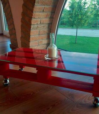 recycled pallet red coffee table