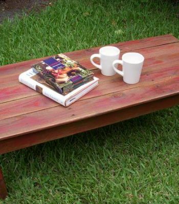 reclaimed pallet coffee table