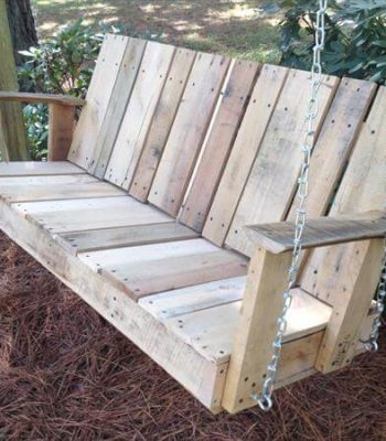 reclaimed pallet outdoor swing