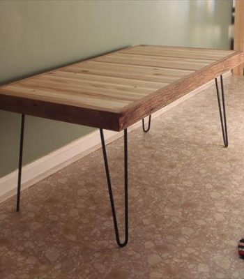 recycled pallet coffee table with metal legs