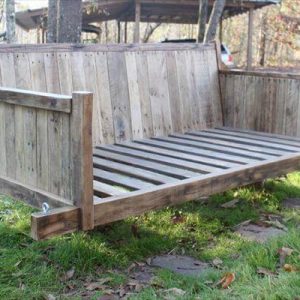 repurposed pallet bed swing