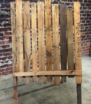 reclaimed pallet handmade easel