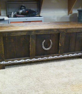 vintage inspired pallet chest and mudroom bench