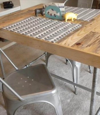 recycled pallet dining table