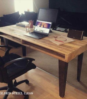 handmade pallet computer desk