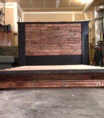 rustic yet modern pallet platform bed with headobard