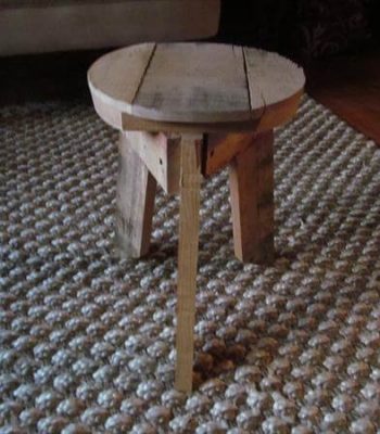 wooden pallet round top stool