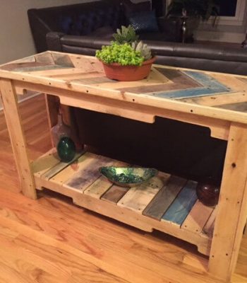 Recycled pallet sofa table