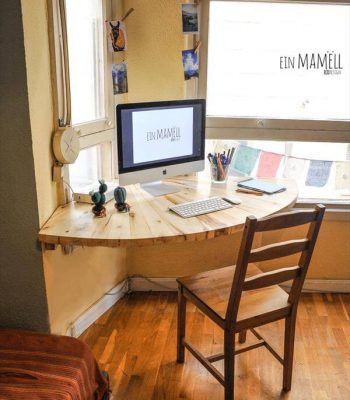 wooden pallet wall hanging corner desk