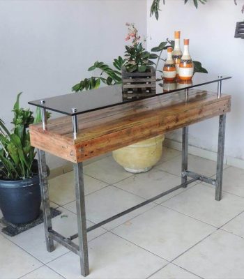 pallet display table