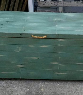 rustic pallet chest for storage
