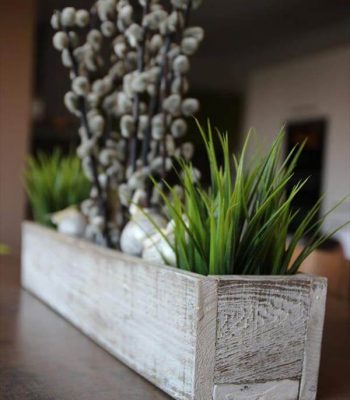 distressed white pallet planter