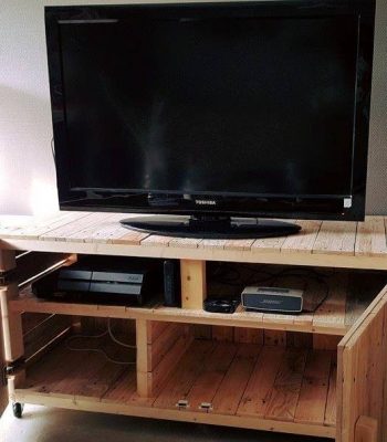 pallet media console table