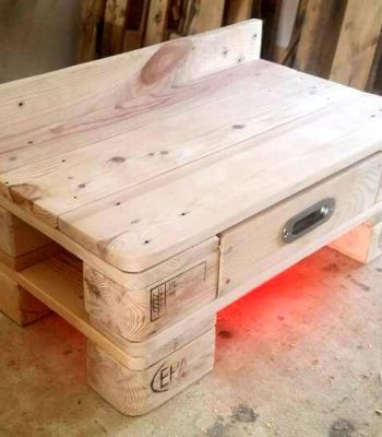 diy pallet bedside table