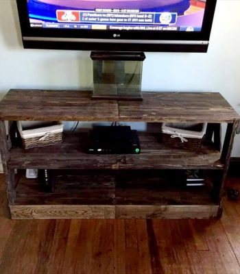 rustic pallet entertainment center