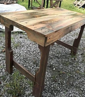 recycled pallet table with scorched surfaces
