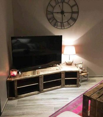 wooden pallet unique TV console