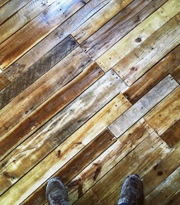 pallet flooring idea