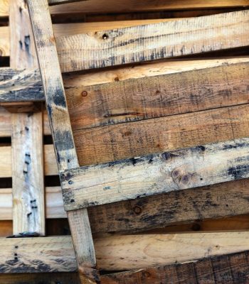 why choose pallets and similar materials